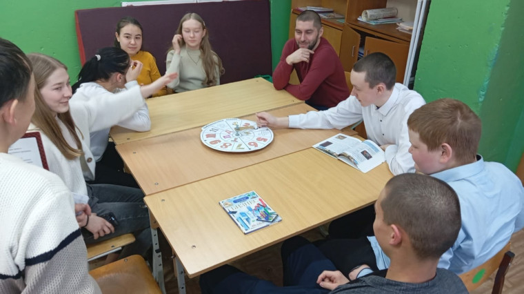 «В мире денег»? познавательно игровая программа.